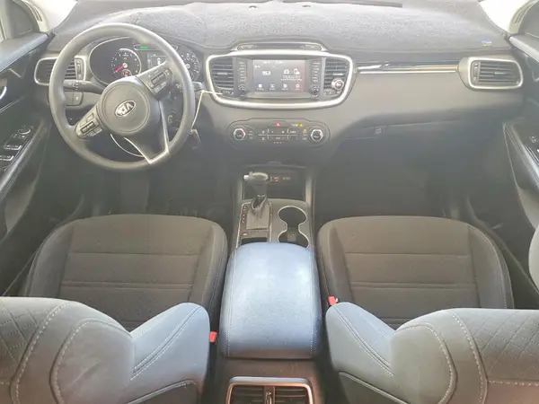 5XYPG4A3XJG400878 2018 KIA SORENTO - Image 8