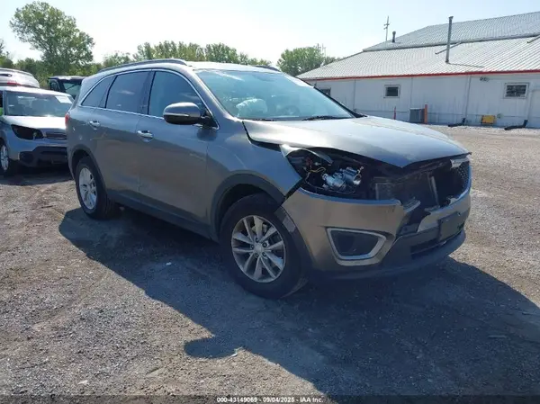 5XYPG4A3XJG401741 2018 KIA SORENTO - Image 1
