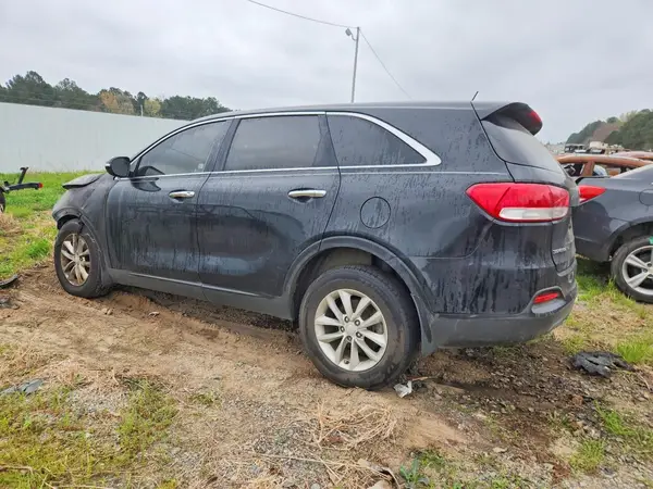 5XYPG4A3XJG401870 2018 KIA SORENTO - Image 2