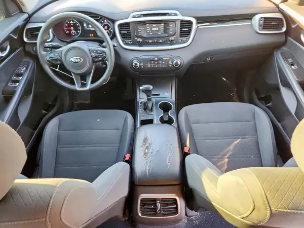 5XYPG4A3XJG406812 2018 KIA SORENTO - Image 8