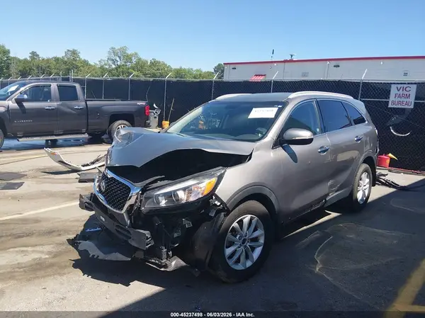 5XYPG4A3XJG407474 2018 KIA SORENTO - Image 2