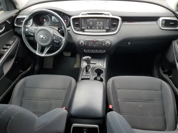 5XYPG4A3XJG408916 2018 KIA SORENTO - Image 8