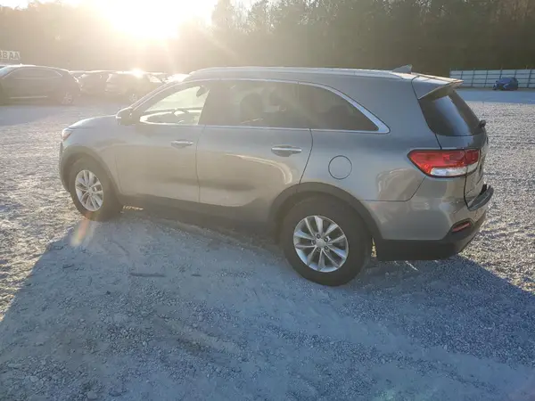5XYPG4A3XJG409533 2018 KIA SORENTO - Image 2