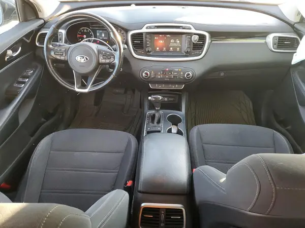5XYPG4A3XJG409533 2018 KIA SORENTO - Image 8