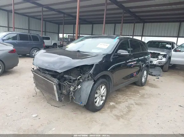 5XYPG4A3XJG414134 2018 KIA SORENTO - Image 2