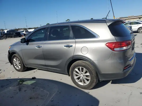 5XYPG4A3XJG424744 2018 KIA SORENTO - Image 2