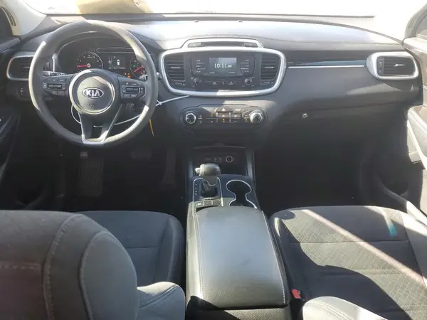 5XYPG4A3XJG424744 2018 KIA SORENTO - Image 8