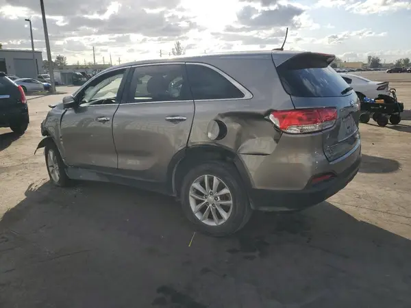 5XYPG4A3XJG426834 2018 KIA SORENTO - Image 2