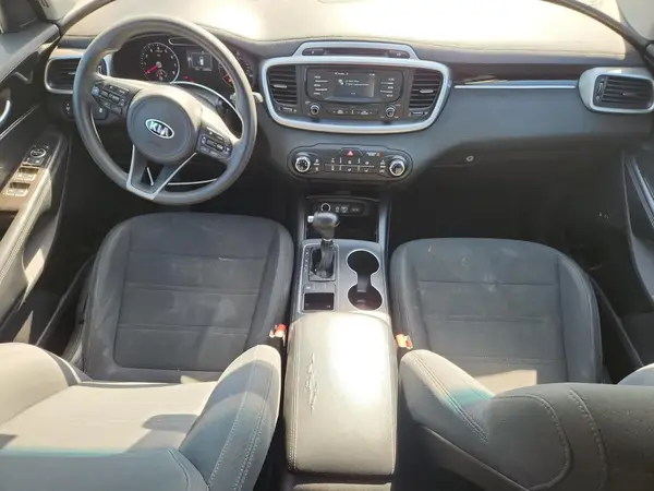 5XYPG4A3XJG426851 2018 KIA SORENTO - Image 8