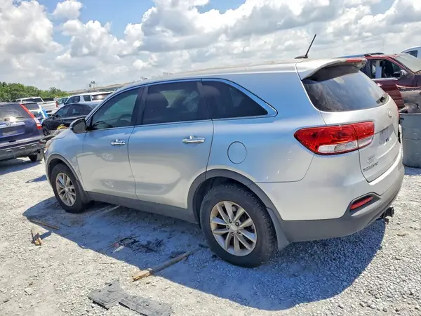 5XYPG4A3XJG428437 2018 KIA SORENTO - Image 2