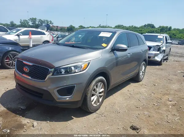 5XYPG4A3XJG430348 2018 KIA SORENTO - Image 2