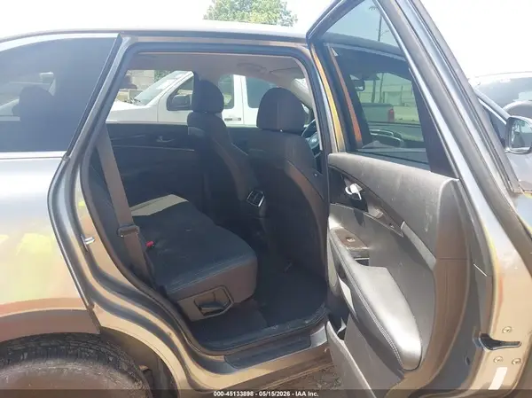 5XYPG4A3XJG430348 2018 KIA SORENTO - Image 8