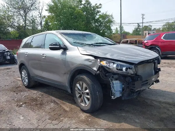 5XYPG4A3XJG430706 2018 KIA SORENTO - Image 1