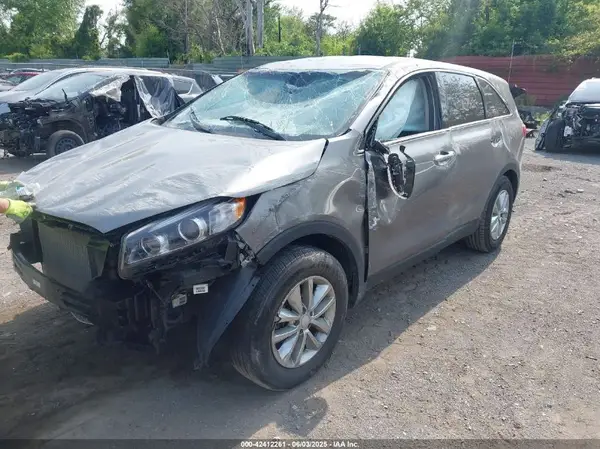 5XYPG4A3XJG430706 2018 KIA SORENTO - Image 2
