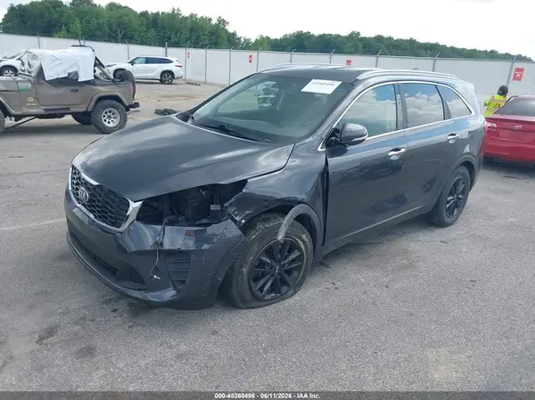 5XYPG4A3XKG441819 2019 KIA SORENTO - Image 2