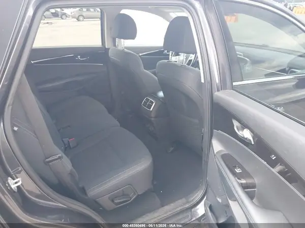 5XYPG4A3XKG441819 2019 KIA SORENTO - Image 8