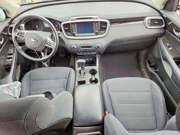 5XYPG4A3XKG447975 2019 KIA SORENTO - Image 8