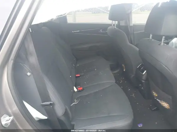 5XYPG4A3XKG459513 2019 KIA SORENTO - Image 8