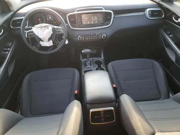 5XYPG4A3XKG493001 2019 KIA SORENTO - Image 8