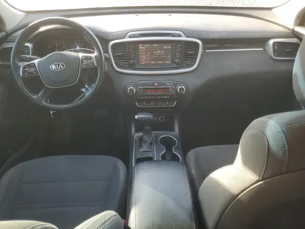 5XYPG4A3XKG500464 2019 KIA SORENTO - Image 8