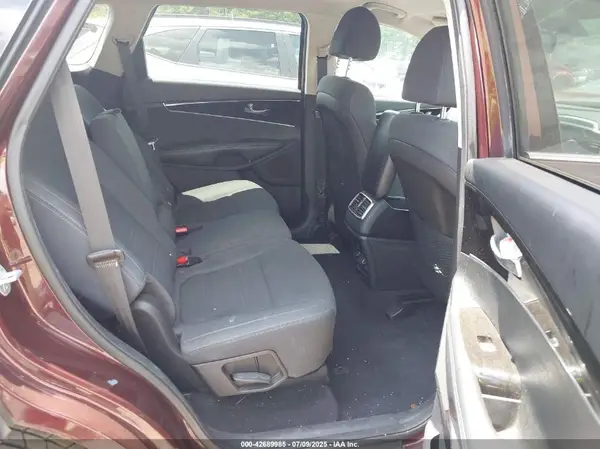 5XYPG4A3XKG500996 2019 KIA SORENTO - Image 8