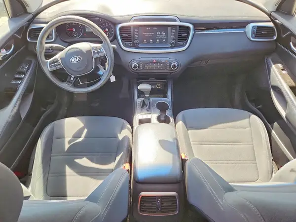 5XYPG4A3XKG506183 2019 KIA SORENTO - Image 8