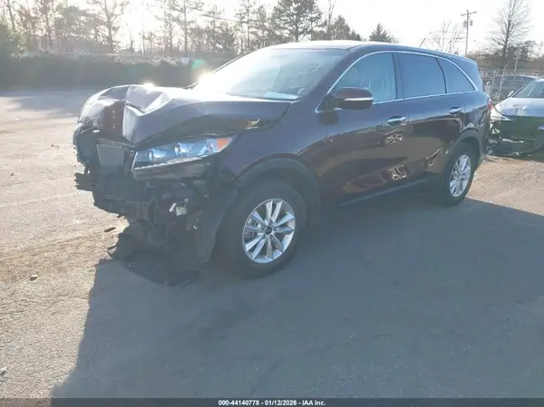 5XYPG4A3XKG511268 2019 KIA SORENTO - Image 2