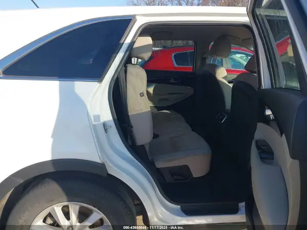 5XYPG4A3XKG513375 2019 KIA SORENTO - Image 8