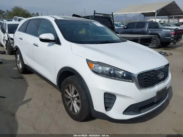 5XYPG4A3XKG516079 2019 KIA SORENTO - Image 1