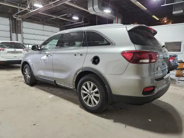 5XYPG4A3XKG525347 2019 KIA SORENTO - Image 2