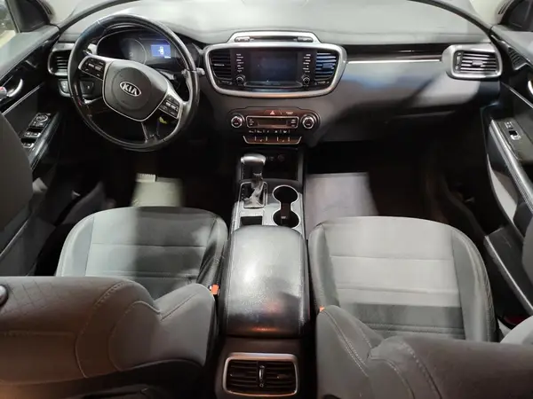 5XYPG4A3XKG525347 2019 KIA SORENTO - Image 8