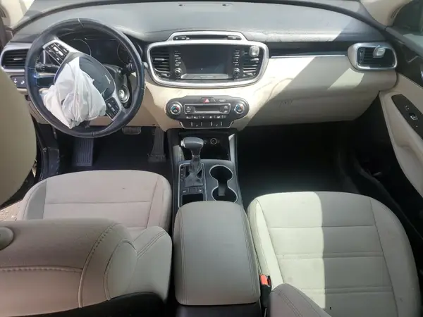 5XYPG4A3XKG527258 2019 KIA SORENTO - Image 8