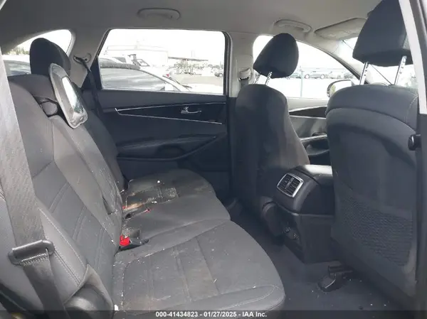 5XYPG4A3XKG530399 2019 KIA SORENTO - Image 8