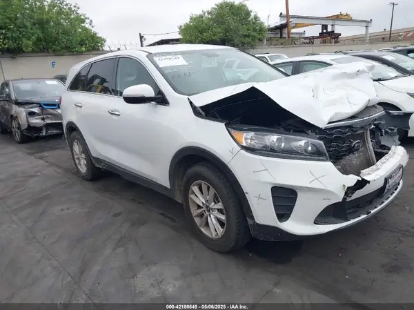 5XYPG4A3XKG536087 2019 KIA SORENTO - Image 1