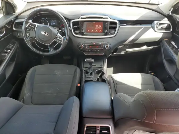 5XYPG4A3XKG536753 2019 KIA SORENTO - Image 8