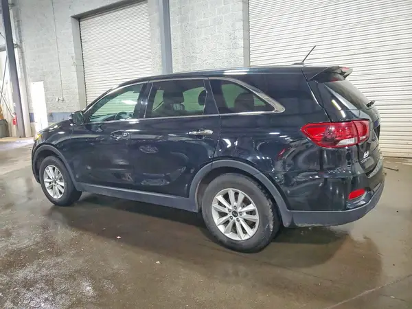 5XYPG4A3XKG536929 2019 KIA SORENTO - Image 2