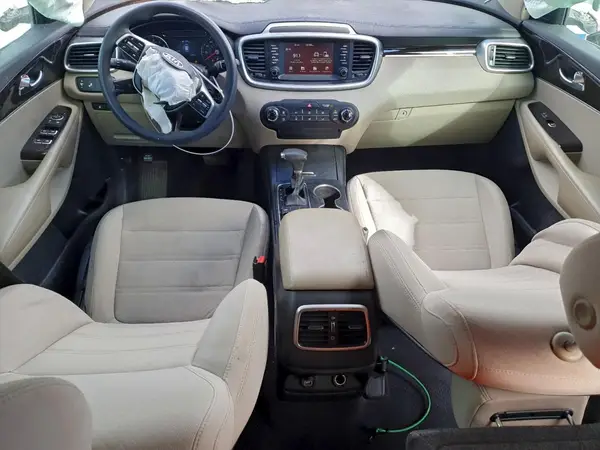 5XYPG4A3XKG544769 2019 KIA SORENTO - Image 8