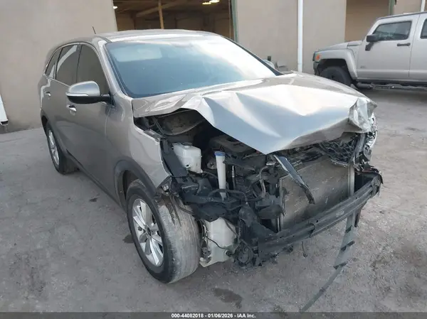 5XYPG4A3XKG545694 2019 KIA SORENTO - Image 1