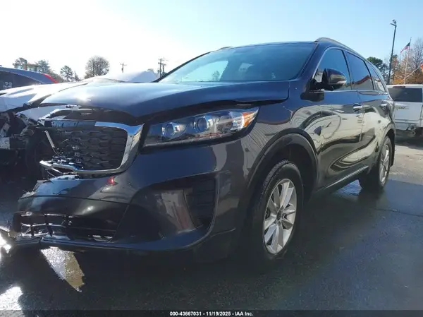 5XYPG4A3XKG553486 2019 KIA SORENTO - Image 2