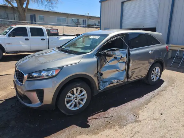 5XYPG4A3XKG557764 2019 KIA SORENTO - Image 1