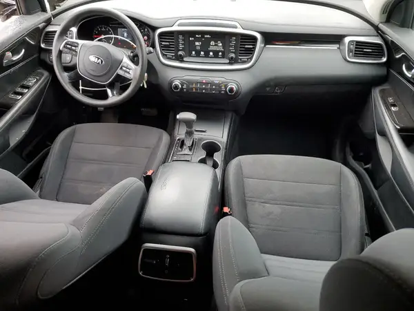 5XYPG4A3XKG558980 2019 KIA SORENTO - Image 8