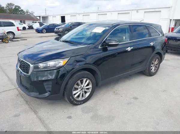 5XYPG4A3XKG560454 2019 KIA SORENTO - Image 2