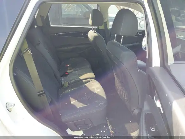 5XYPG4A3XKG564181 2019 KIA SORENTO - Image 8