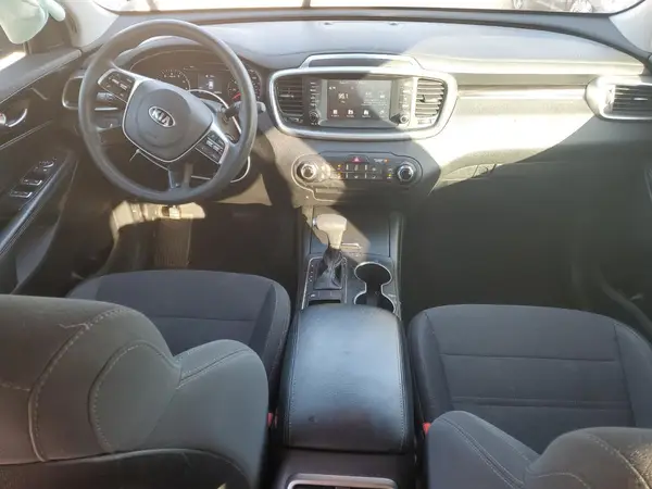 5XYPG4A3XKG569204 2019 KIA SORENTO - Image 8