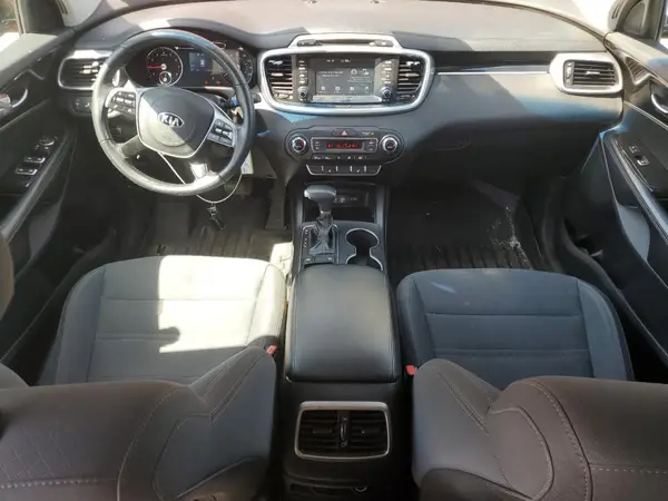 5XYPG4A3XKG573270 2019 KIA SORENTO - Image 8