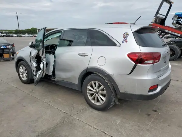 5XYPG4A3XKG576704 2019 KIA SORENTO - Image 2