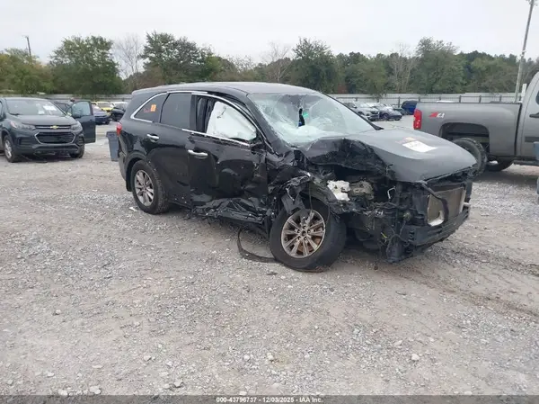 5XYPG4A3XKG581594 2019 KIA SORENTO - Image 1
