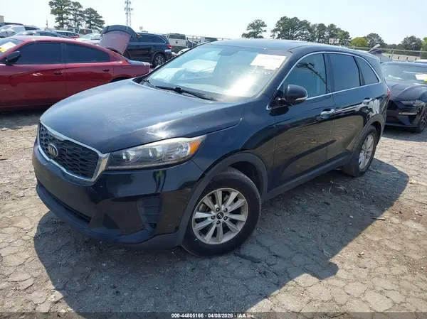 5XYPG4A3XKG581725 2019 KIA SORENTO - Image 2