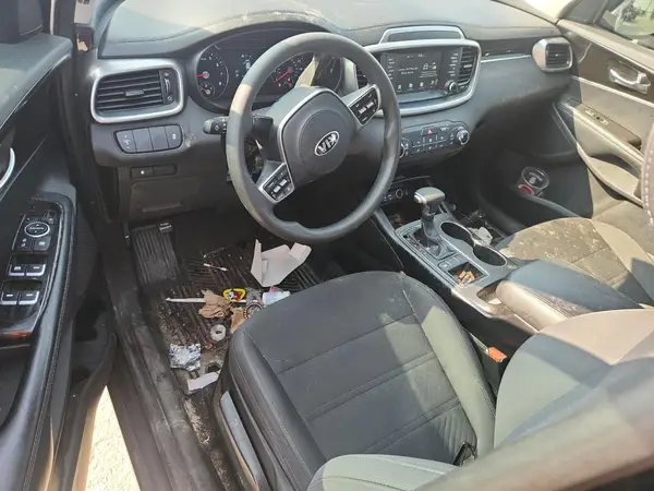 5XYPG4A3XKG582065 2019 KIA SORENTO - Image 8