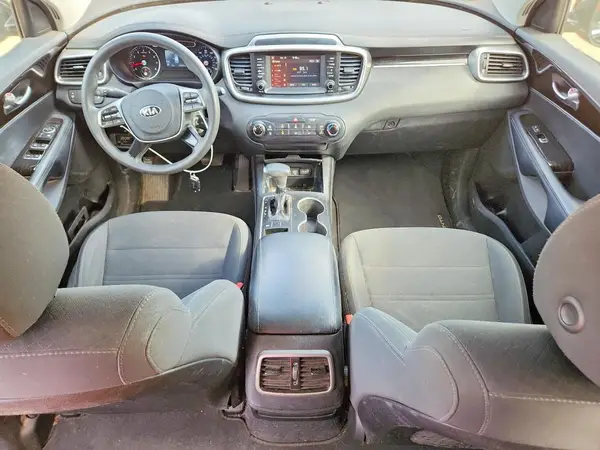 5XYPG4A3XKG583815 2019 KIA SORENTO - Image 8